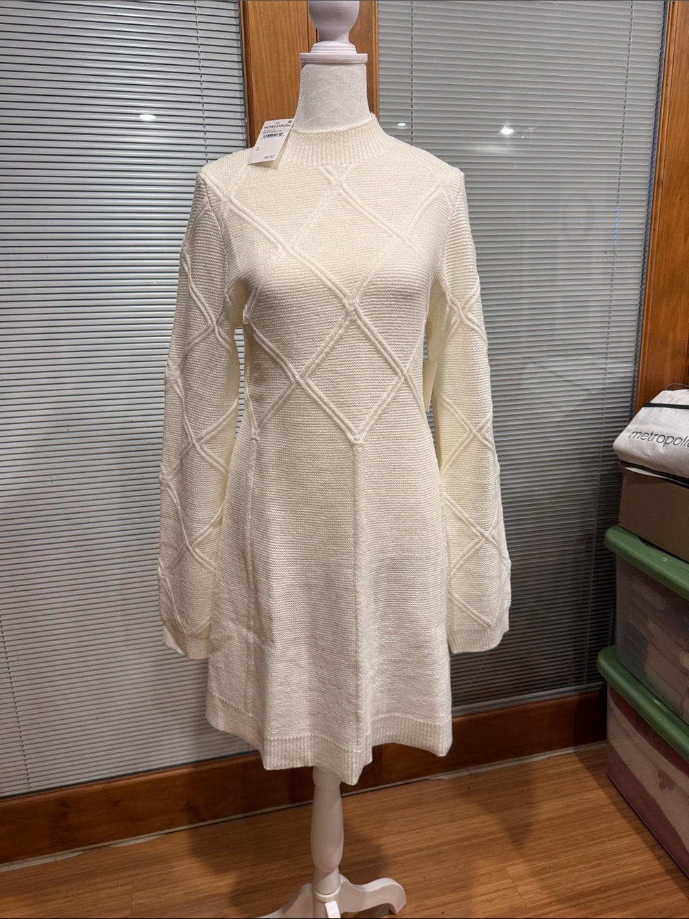 Ellen Tracy Cream Cable-Knit Crewneck Tunic Sweater